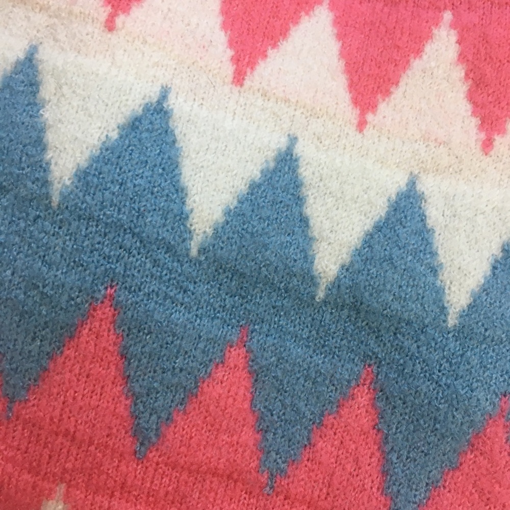 Funky Patterned Sweater - Picture 6 of 6